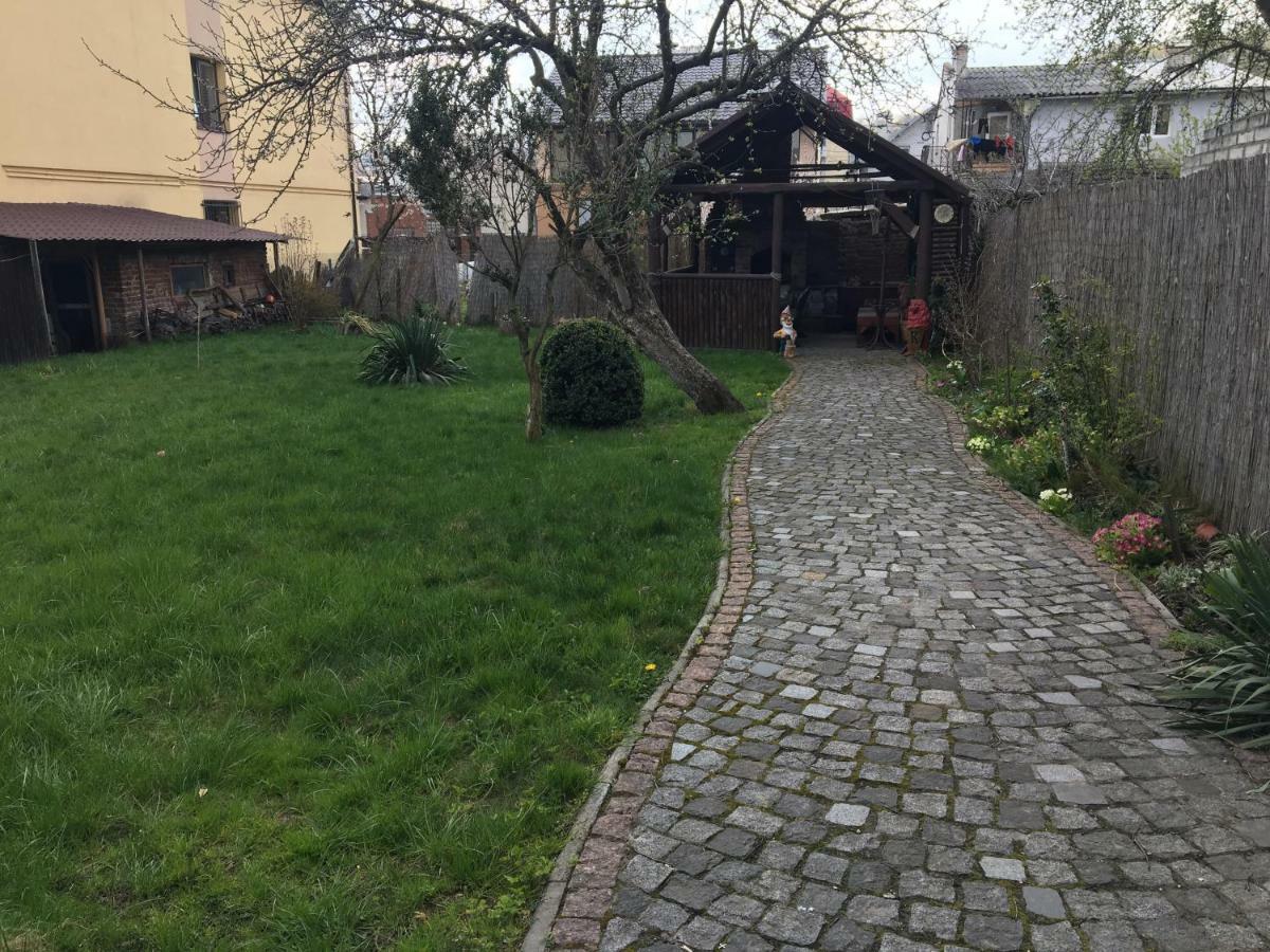 Hostel Villa Roma Lviv Kültér fotó