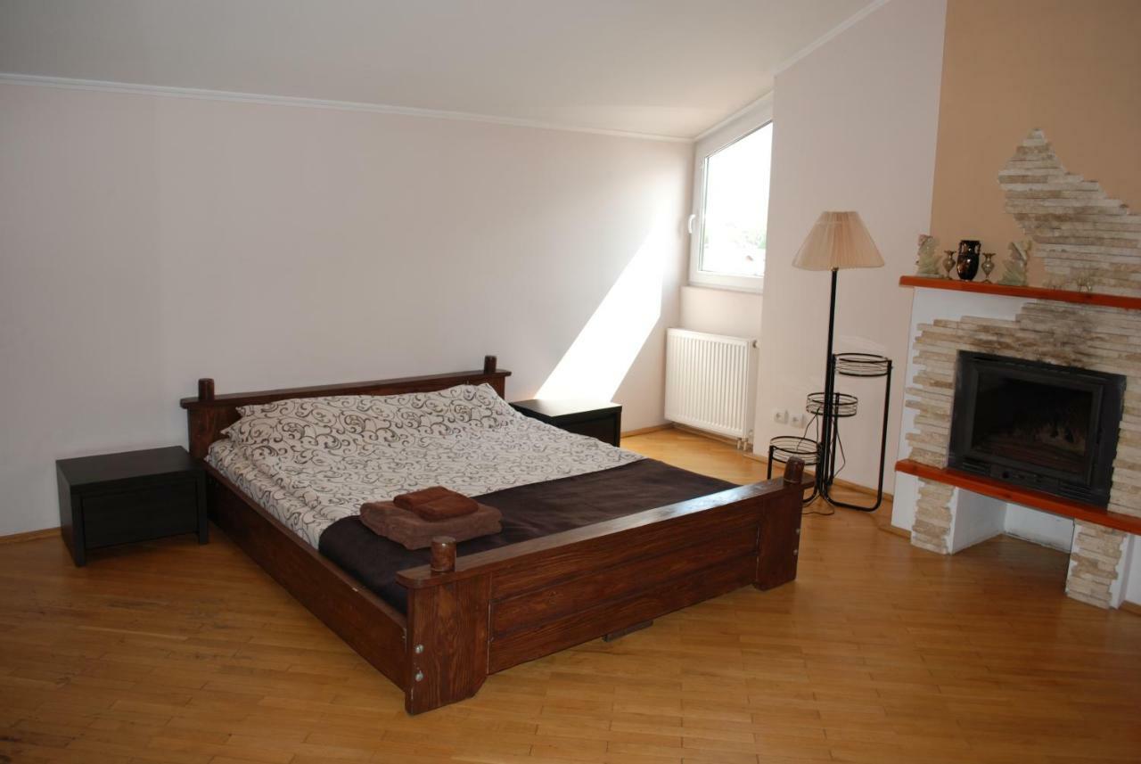 Hostel Villa Roma Lviv Kültér fotó