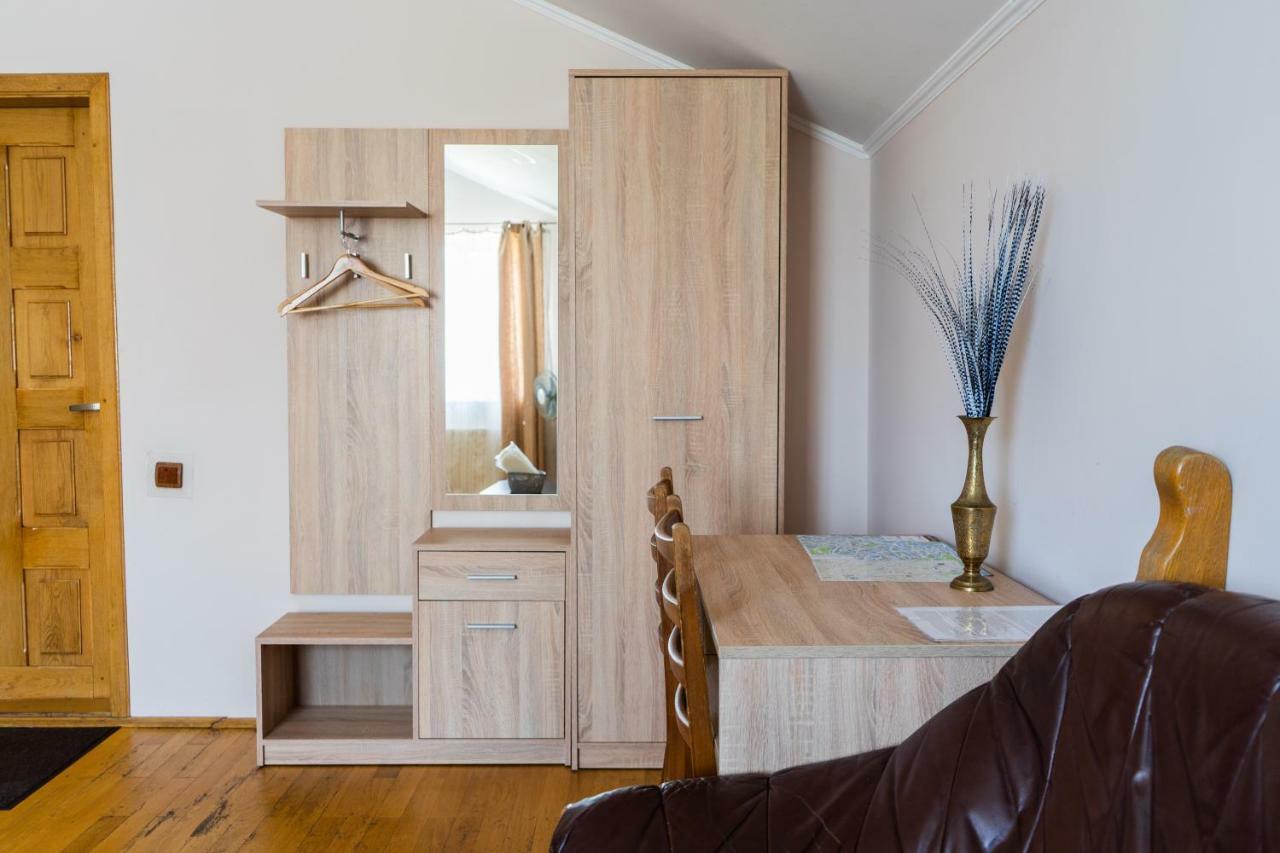 Hostel Villa Roma Lviv Kültér fotó