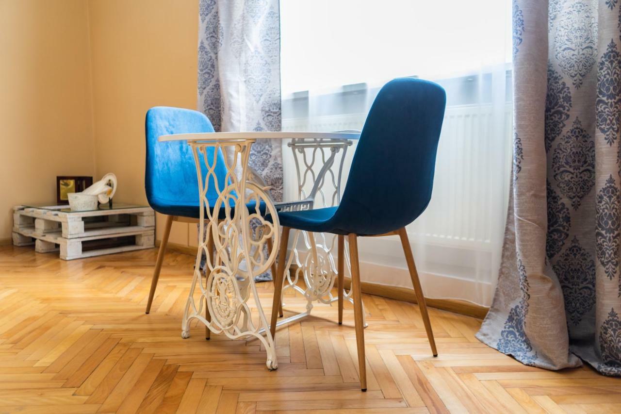 Hostel Villa Roma Lviv Kültér fotó