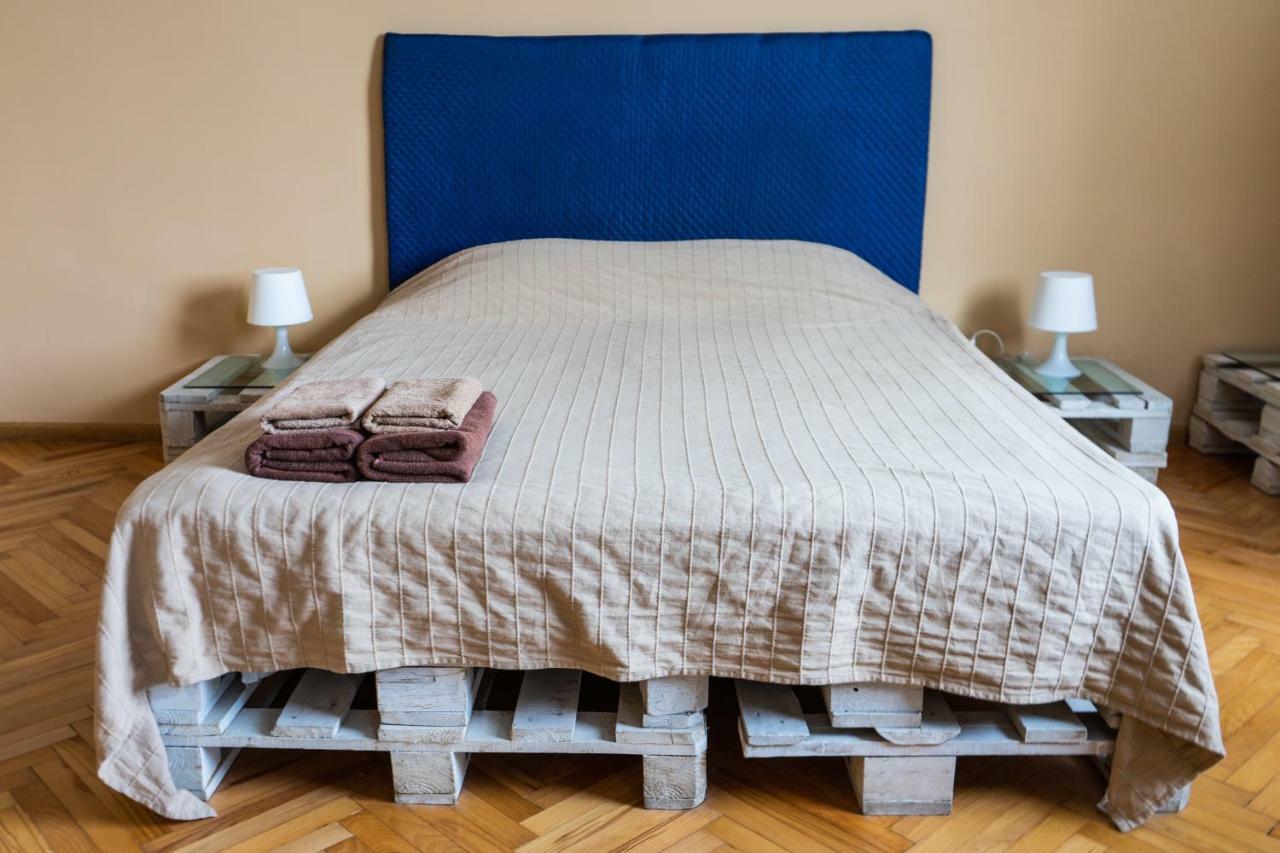 Hostel Villa Roma Lviv Kültér fotó