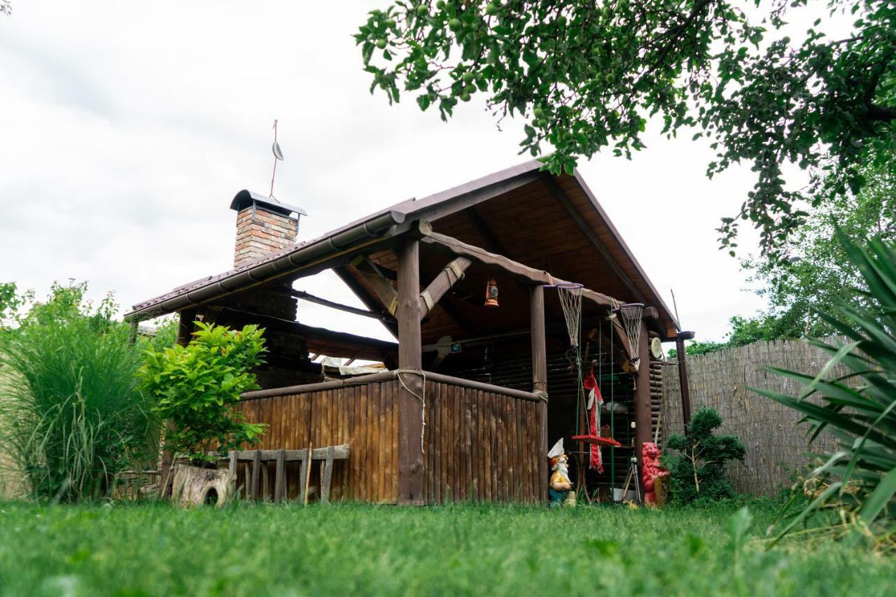 Hostel Villa Roma Lviv Kültér fotó