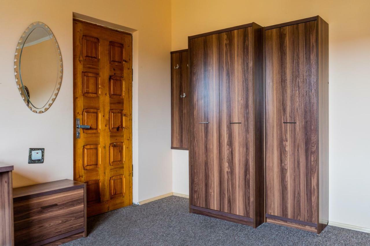 Hostel Villa Roma Lviv Kültér fotó